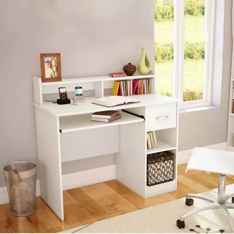 Bureau informatique blanc avec étagère de rangement et tiroir, simple