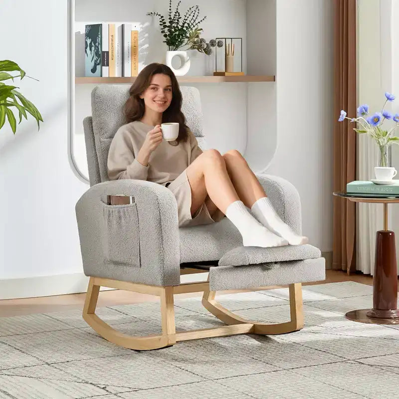 Fauteuil à bascule rembourré avec repose-pieds réglable et pochette latérale – Une place, plusieurs couleurs