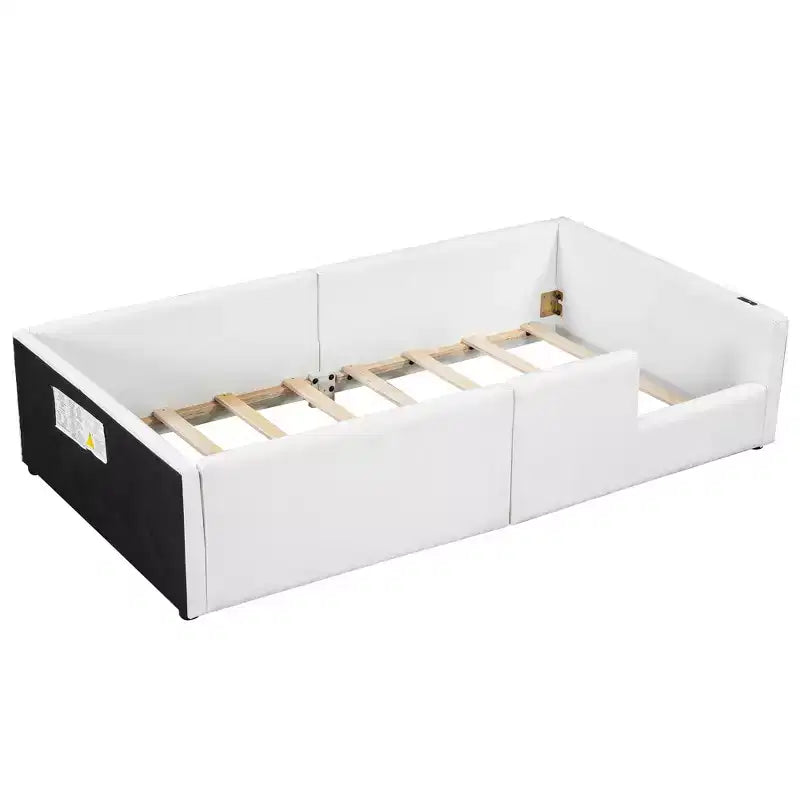Lit plateforme jumeau rembourré rose/blanc avec garde-corps et station de recharge, 1 personne