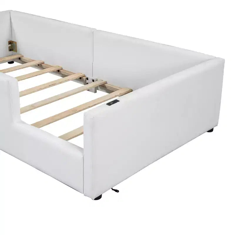 Lit plateforme jumeau rembourré rose/blanc avec garde-corps et station de recharge, 1 personne