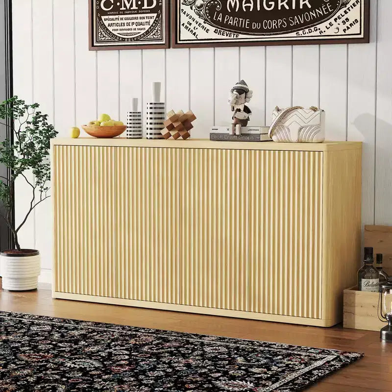 Buffet en chêne naturel cannelé, 4 portes, monobloc