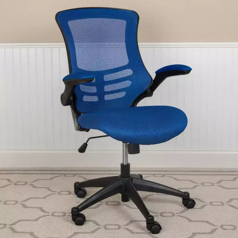 Fauteuil de bureau pivotant en maille à dossier mi-hauteur multicolore avec accoudoirs relevables, siège unique